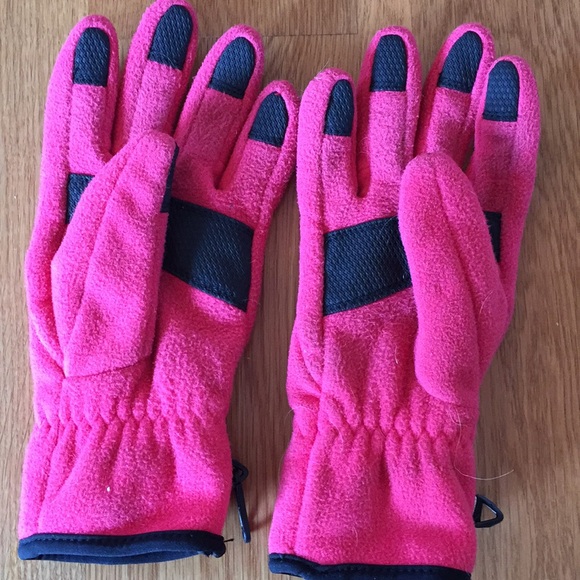LIKE NEW!  NorthFace gloves - Picture 2 of 2